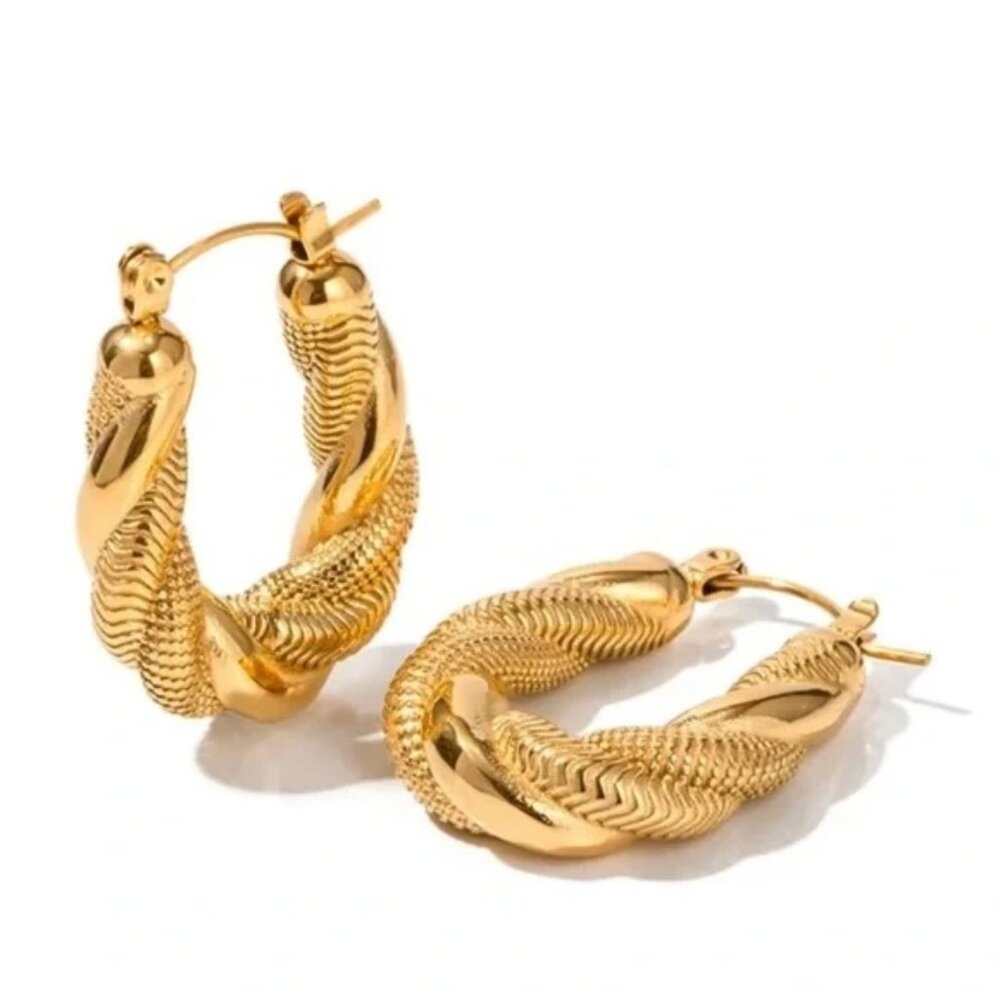 BRAIDED OVAL MINI HUGGIE ROPE HOOPS